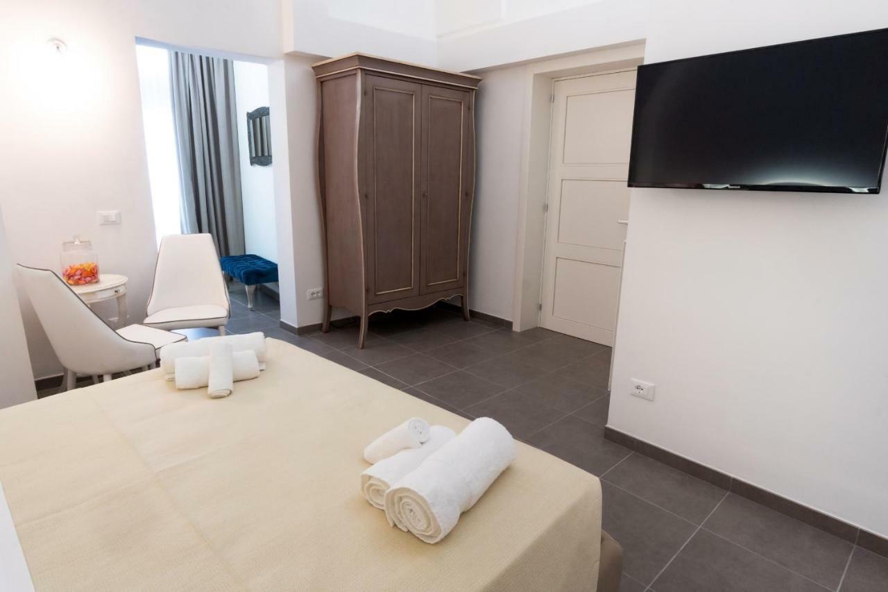 레체 Le Stanze Del Duomo B&B 외부 사진