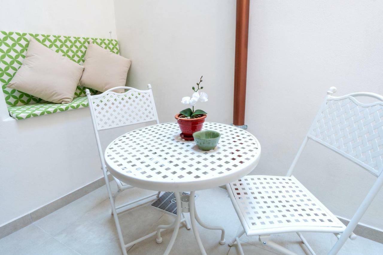 레체 Le Stanze Del Duomo B&B 외부 사진