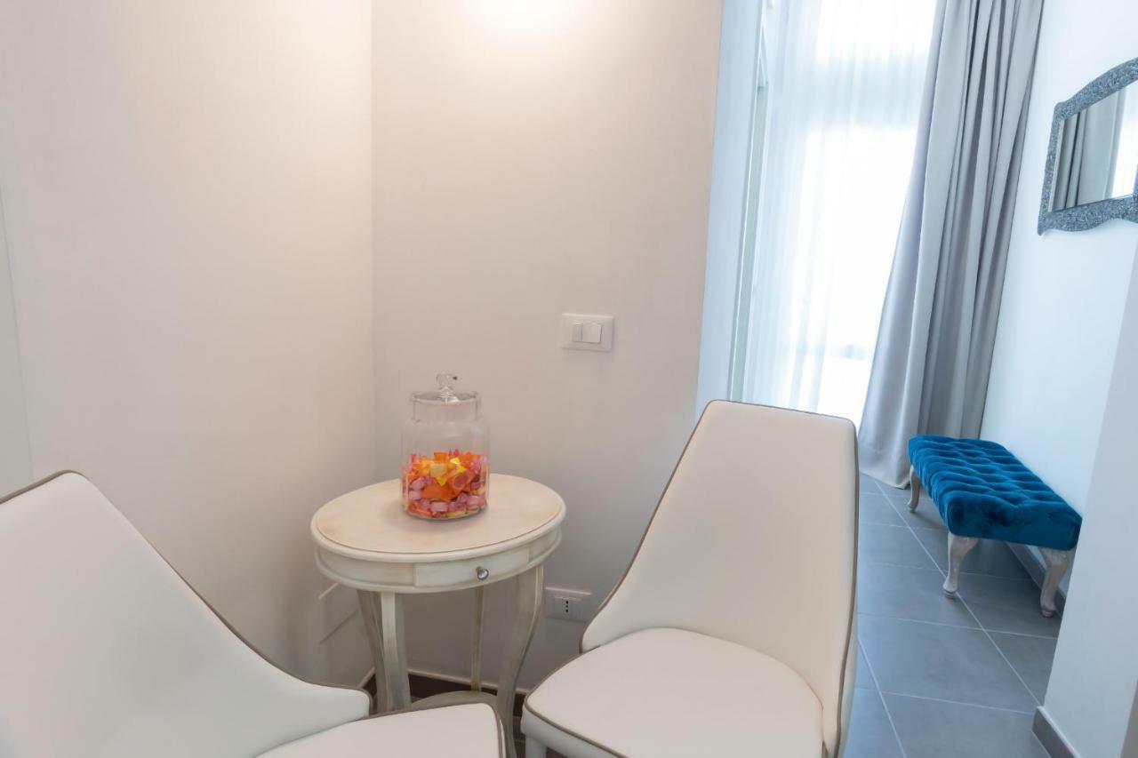 레체 Le Stanze Del Duomo B&B 외부 사진