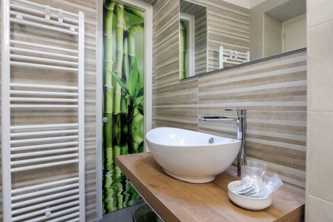 레체 Le Stanze Del Duomo B&B 외부 사진