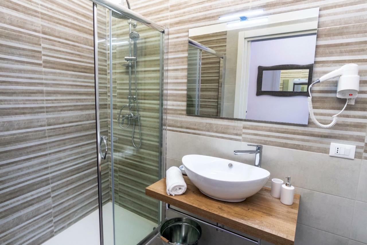 레체 Le Stanze Del Duomo B&B 외부 사진