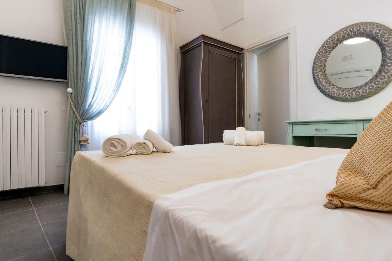 레체 Le Stanze Del Duomo B&B 외부 사진